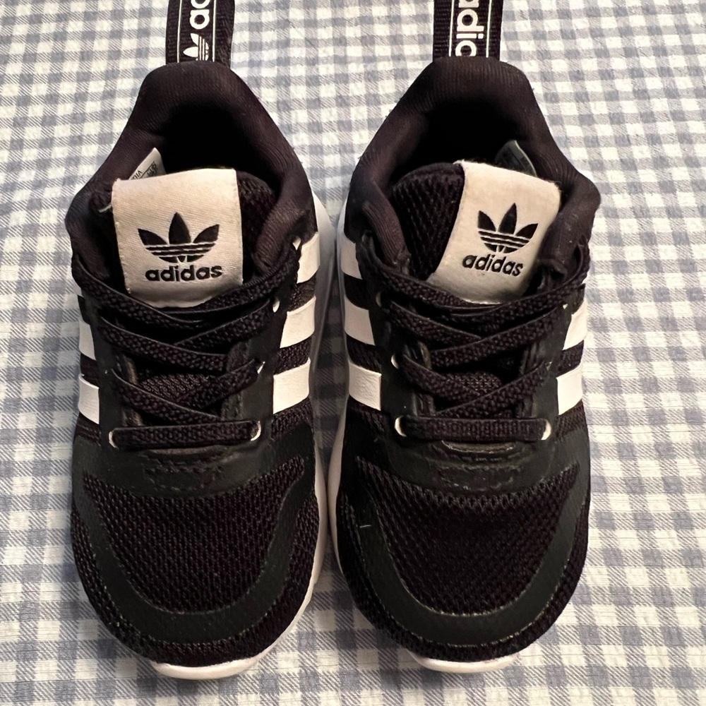 Toddler boys size 4 black adidas sneakers